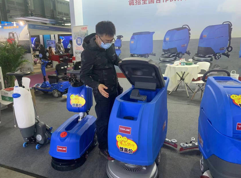 山南坦洁洗地机公司致力于电动洗地机的生产、销售和服务百家