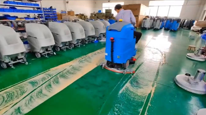 山南2023年还在用人工的物业保洁不妨试试洗地机吧